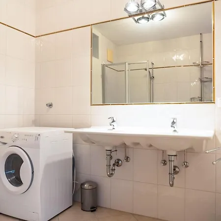 Apartment Z_woerthersee-apartment Mit Privatem Seezugang *