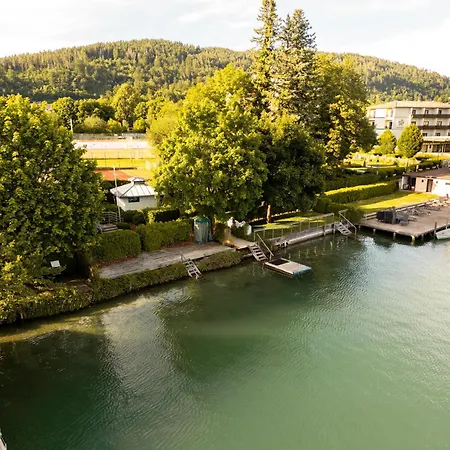 Apartment Z_woerthersee-apartment Mit Privatem Seezugang